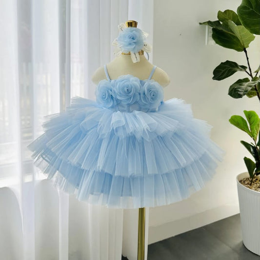 Vestido infantil com camadas