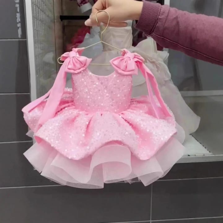 Vestido Infantil Princesa com Laços e Brilho