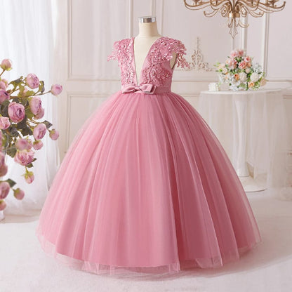 Vestido rosa delicado e versátil
